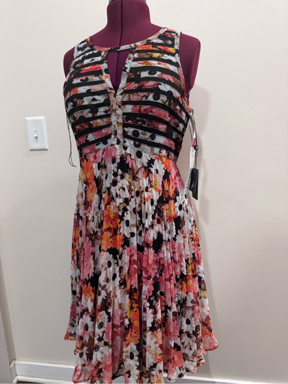 Vintage Adrienne PappelFloral Stripe Sleeveless Dress in Black and Pink